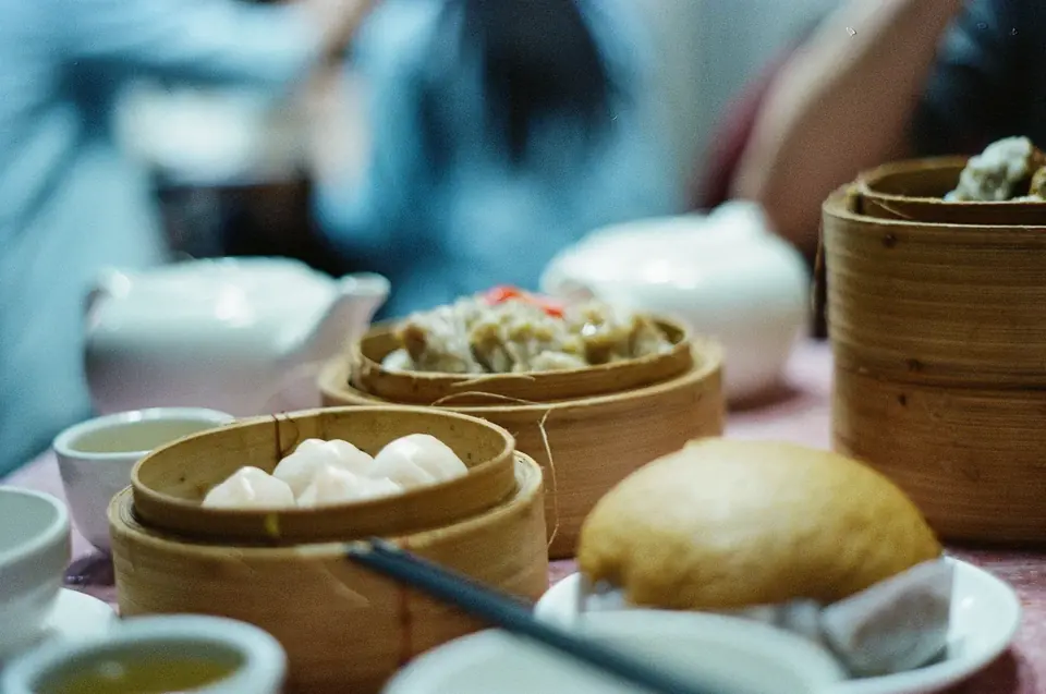 Bamboo baskets filled with Cantonese dim sum
